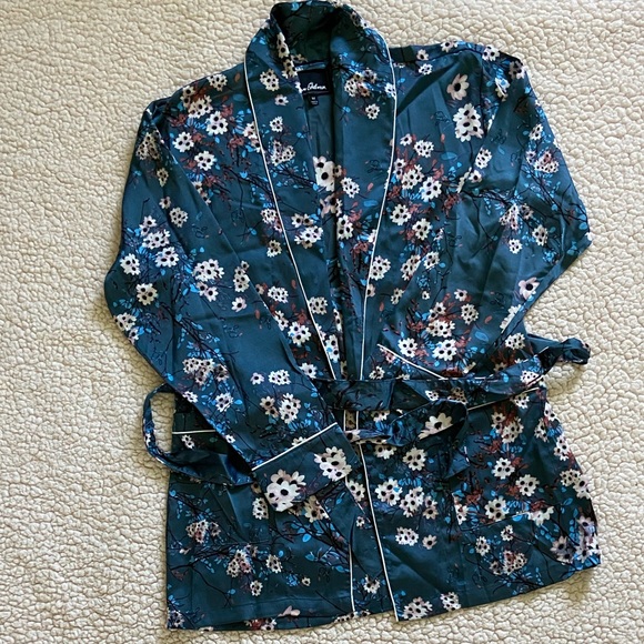 Sam Edelman Spring Blue Floral Robe - Picture 6 of 9